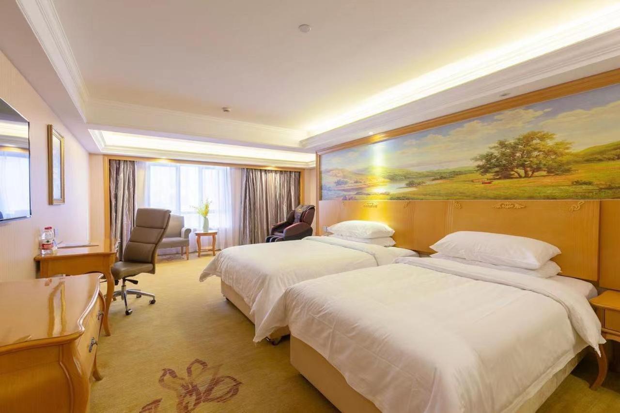 Vienna International Hotel Shanghai Pudong New International Exbition Central Exteriör bild