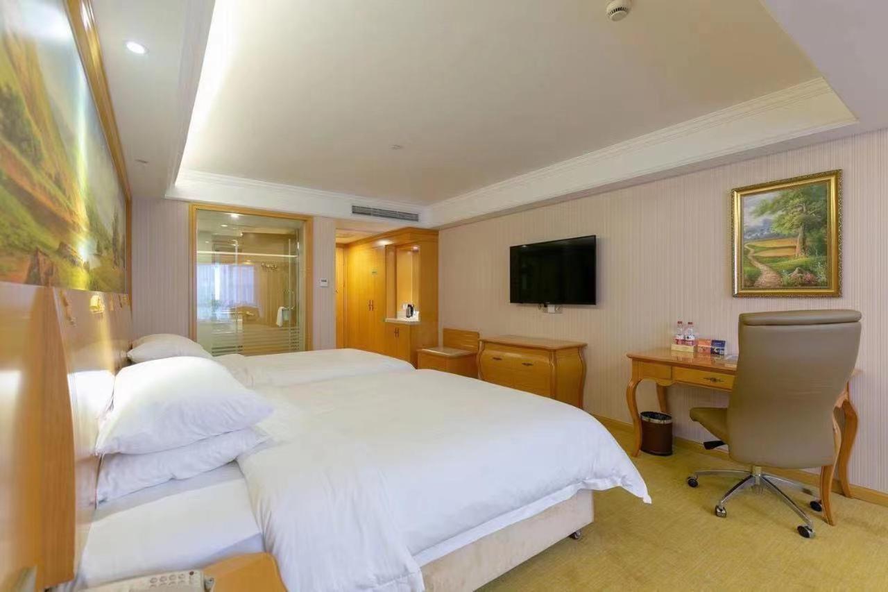 Vienna International Hotel Shanghai Pudong New International Exbition Central Exteriör bild